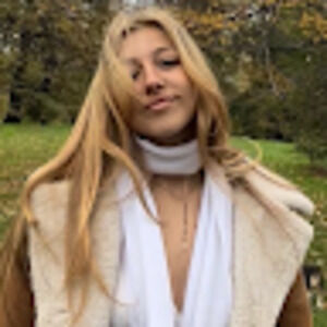 Meet your Posher, Alaina